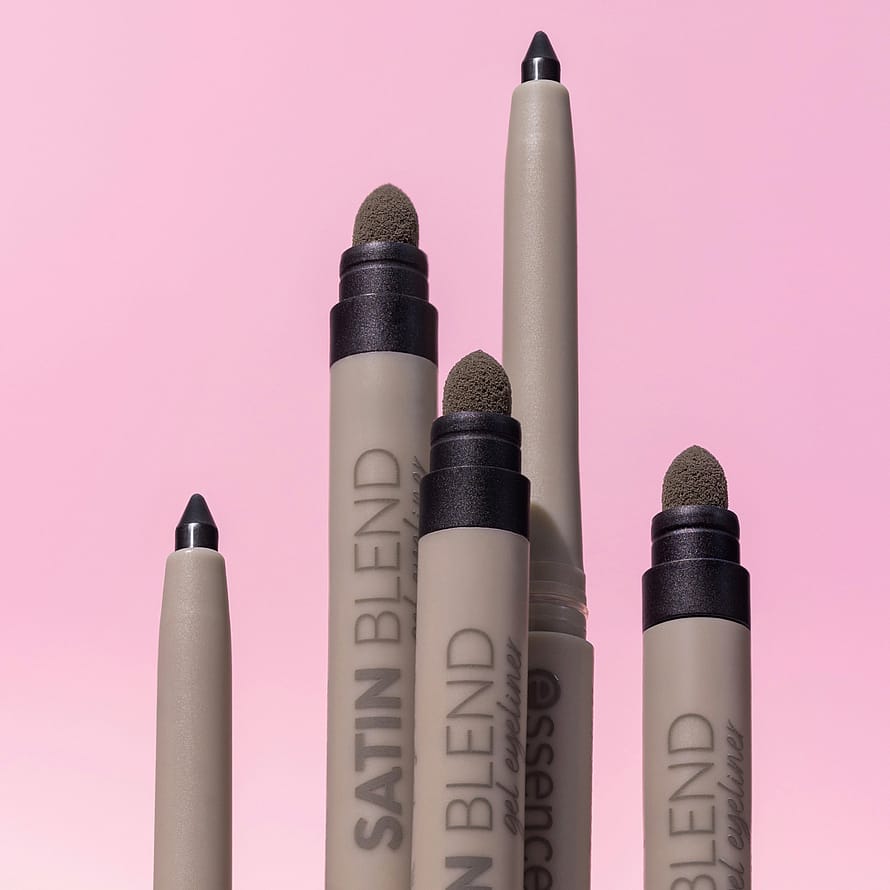 Essence Satin Blend Gel Eyeliner 01 Pure Black